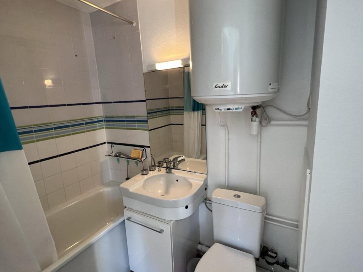 2 Pieces En Bord De Avec Acces Direct A La De Cabourg, Proche Thalassotherapie - Fr-1-487-336 Appartement