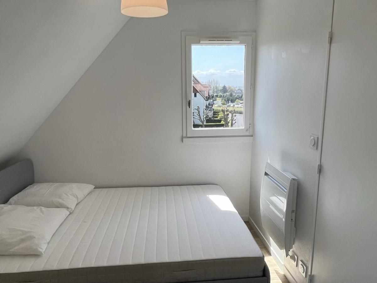 Appartement 2 Pieces En Bord De Avec Acces Direct A La De Cabourg, Proche Thalassotherapie - Fr-1-487-336 *
