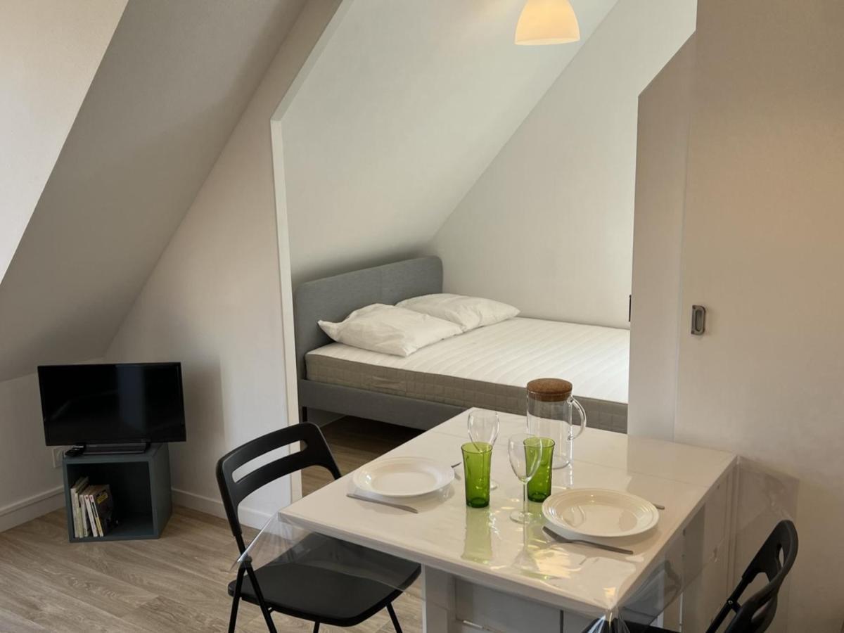 2 Pieces En Bord De Avec Acces Direct A La De Cabourg, Proche Thalassotherapie - Fr-1-487-336 *