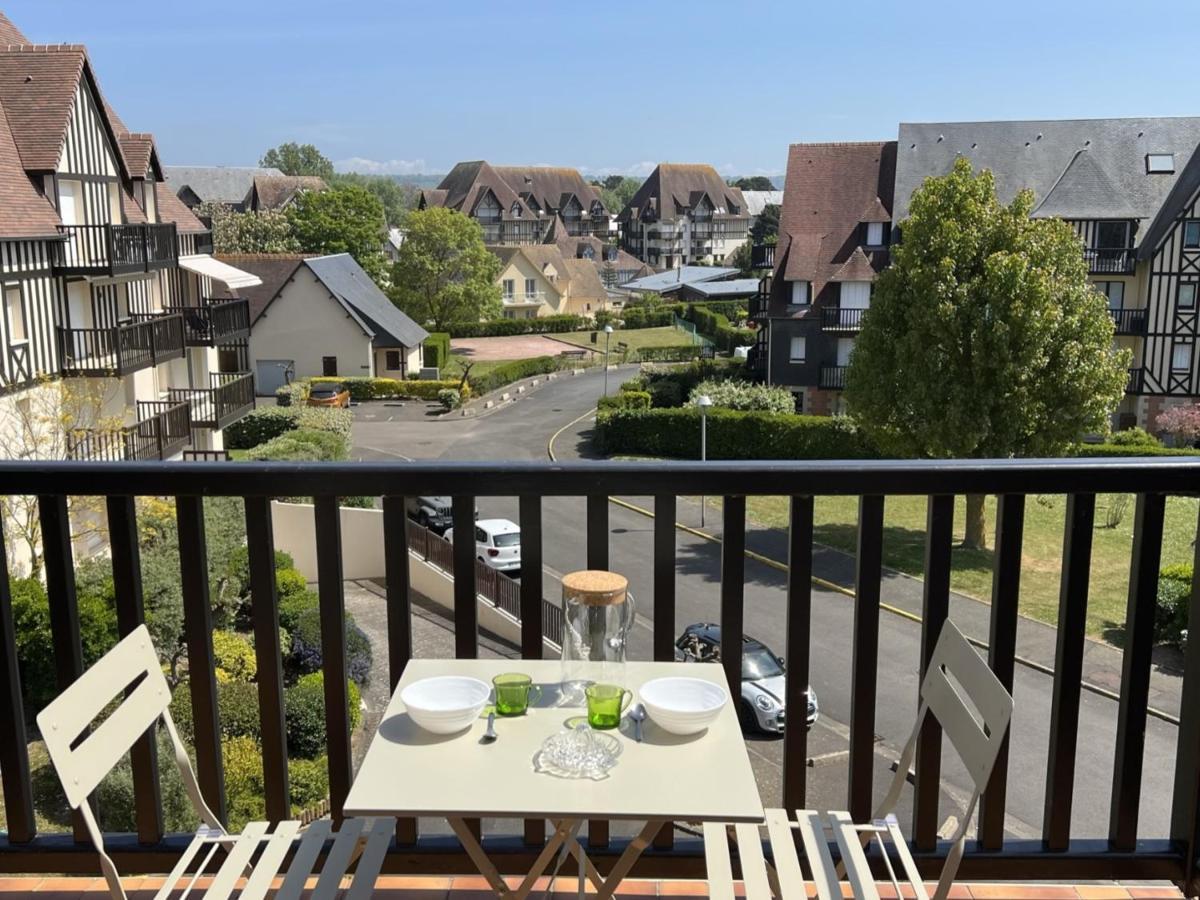 2 Pieces En Bord De Avec Acces Direct A La De Cabourg, Proche Thalassotherapie - Fr-1-487-336 Appartement Cabourg